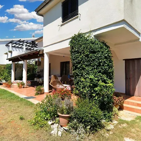 Apartment Fuer 6 Personen Ca 61 Qm In Banjole, Istrien Istrische Riviera